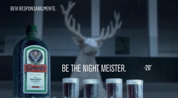 Dupla 300ml dirige novo filme da bebida Jägermeister