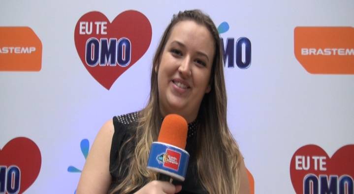 Paula Lopes – Gerente de Marketing de OMO no quadro Causos