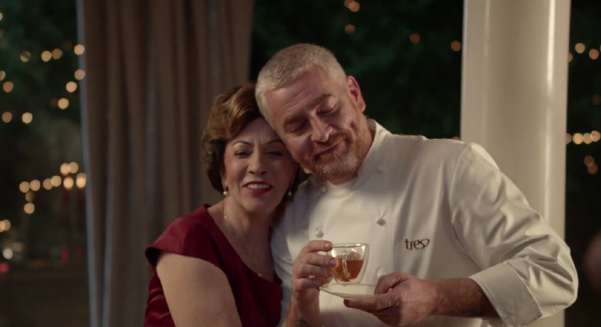 TRES apresenta campanha de Natal com o chef Alex Atala