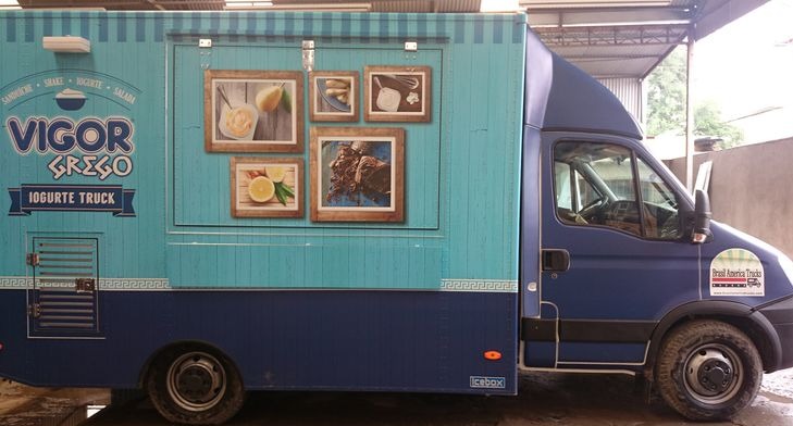 Vigor Grego leva iogurte truck à 60ª Festa do Peão de Boiadeiro de Barretos