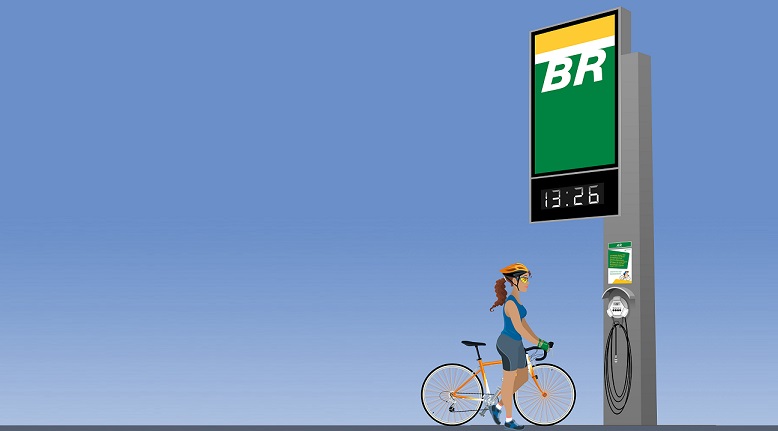 Petrobras e NBS transformam relógios de rua em calibradores de bicicleta