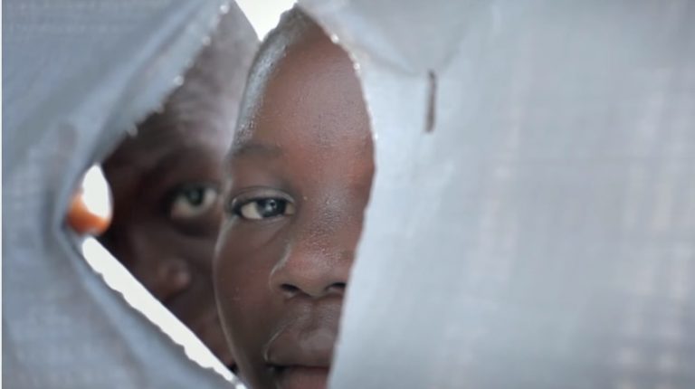 Médicos Sem Fronteiras apresenta documentário Caminhos da Vacina