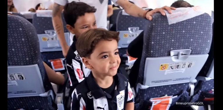 GOL realiza sonho de torcedores mirins do Atlético Mineiro