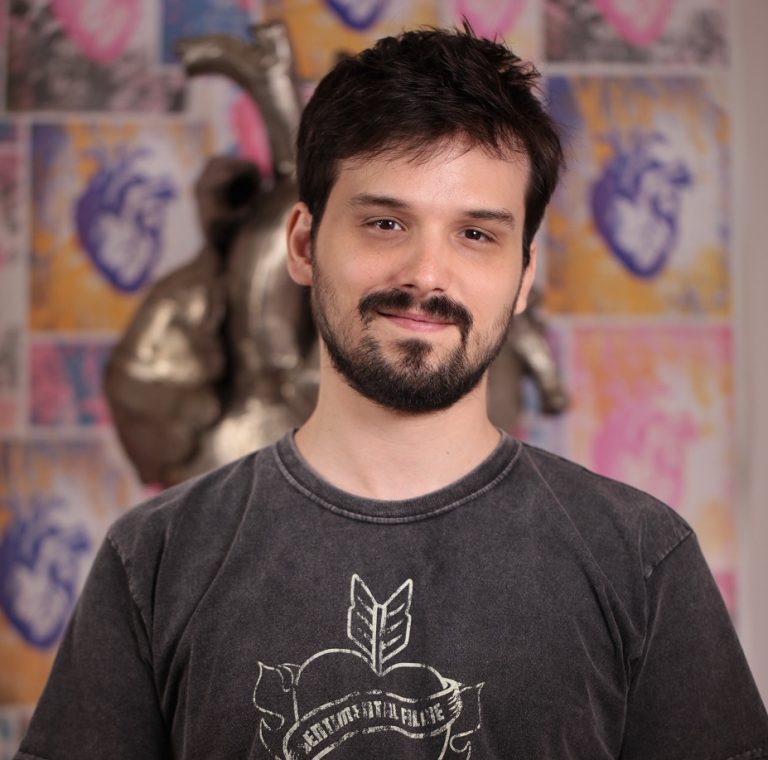 Felipe Adami é o novo diretor de cena da Sentimental