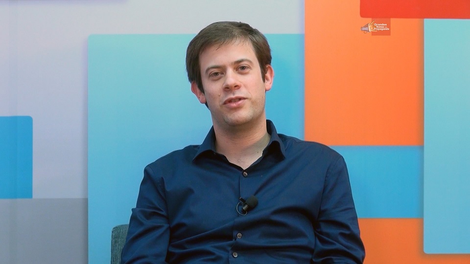 Roberto Grosman, da F.Biz no quadro Dicas!