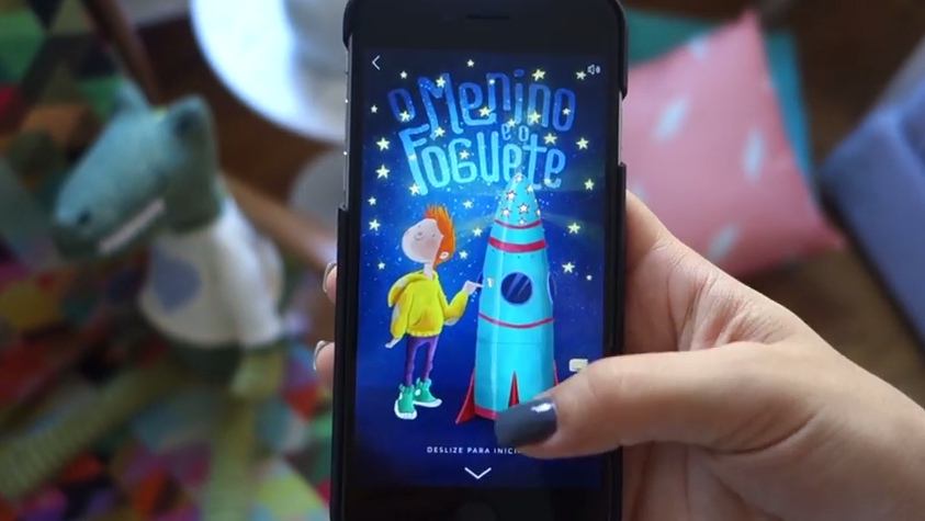 Itaú lança série de livros infantis exclusivos para celular