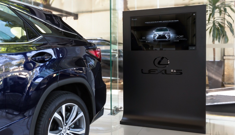 AG2 Nurun cria totem interativo para o novo Toyota Lexus