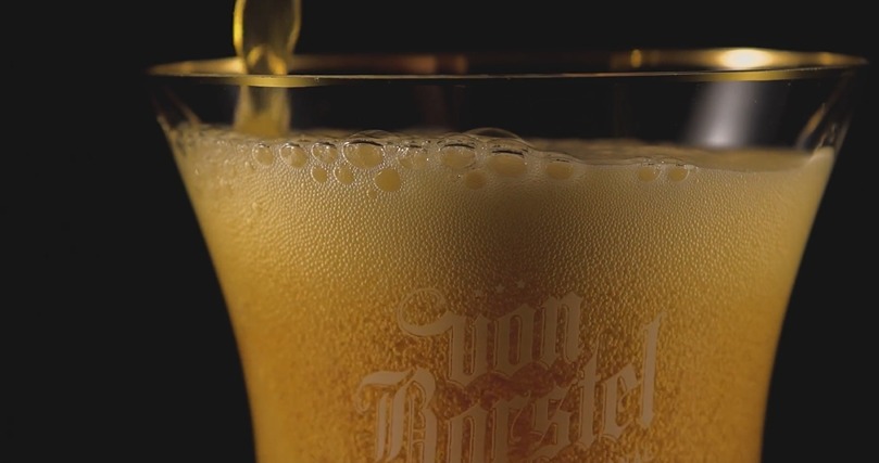 Cervejaria von Borstel lança vídeo de cerveja com “colarinho perfeito”