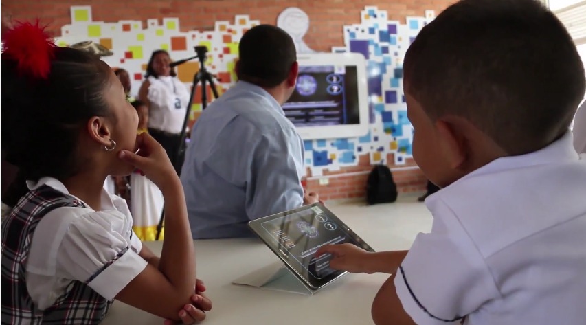 Samsung cria ‘Sala de Aula da Paz’ para crianças colombianas