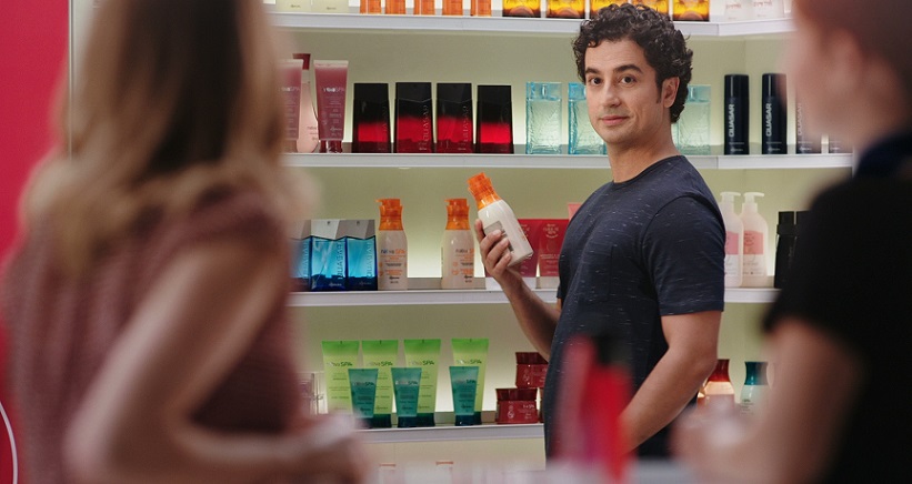 O Boticário estreia sequência da campanha “Cores” para perfumaria masculina e cuidados pessoais