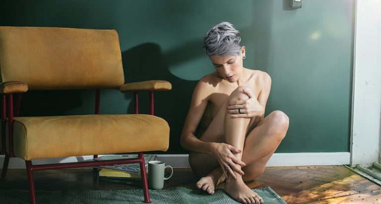 Natura convida as mulheres a se reconectarem com o seu próprio corpo