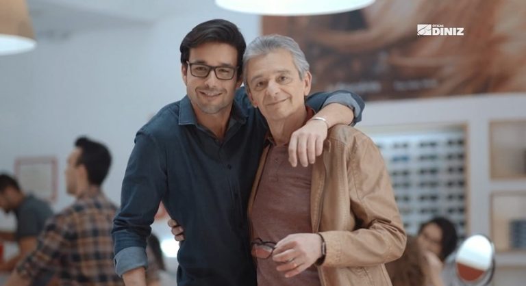 Ao lado do pai, Sérgio Marone protagoniza comercial da Óticas Diniz