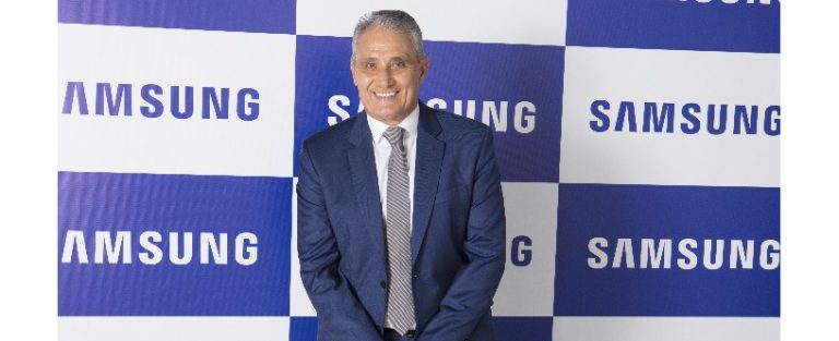 Samsung anuncia patrocínio ao técnico Tite