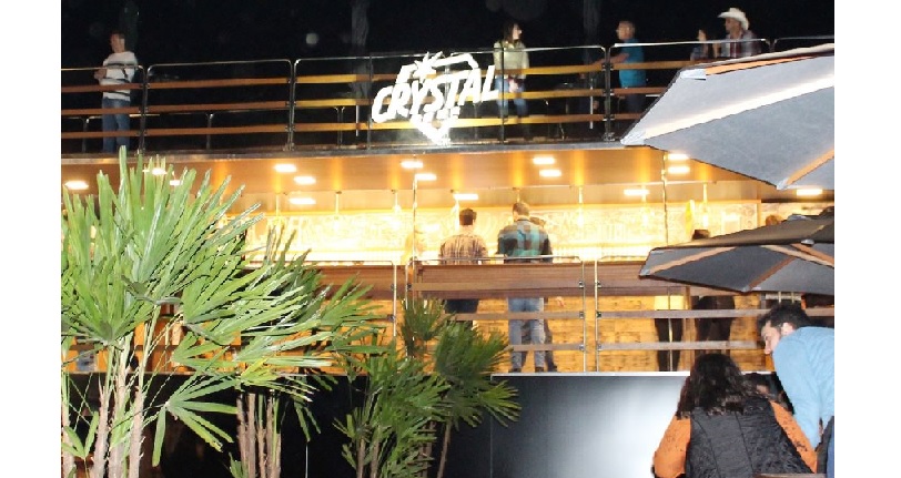 Em parceria com a B4, Crystal lança bar itinerante