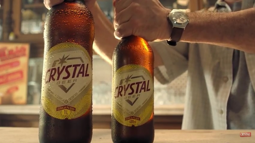 Crystal lança campanha com foco nas embalagens retornáveis