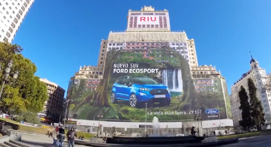 Ford Ecosport ganha o maior outdoor do mundo na Europa