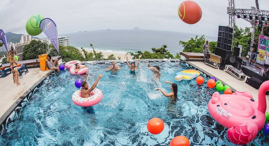 Trident XBnB premiará consumidores com pool partys exclusivas