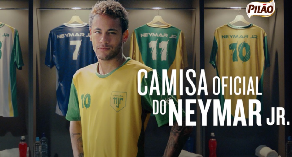 Pilão e Neymar Jr. fazem promoção com camisas oficiais do craque
