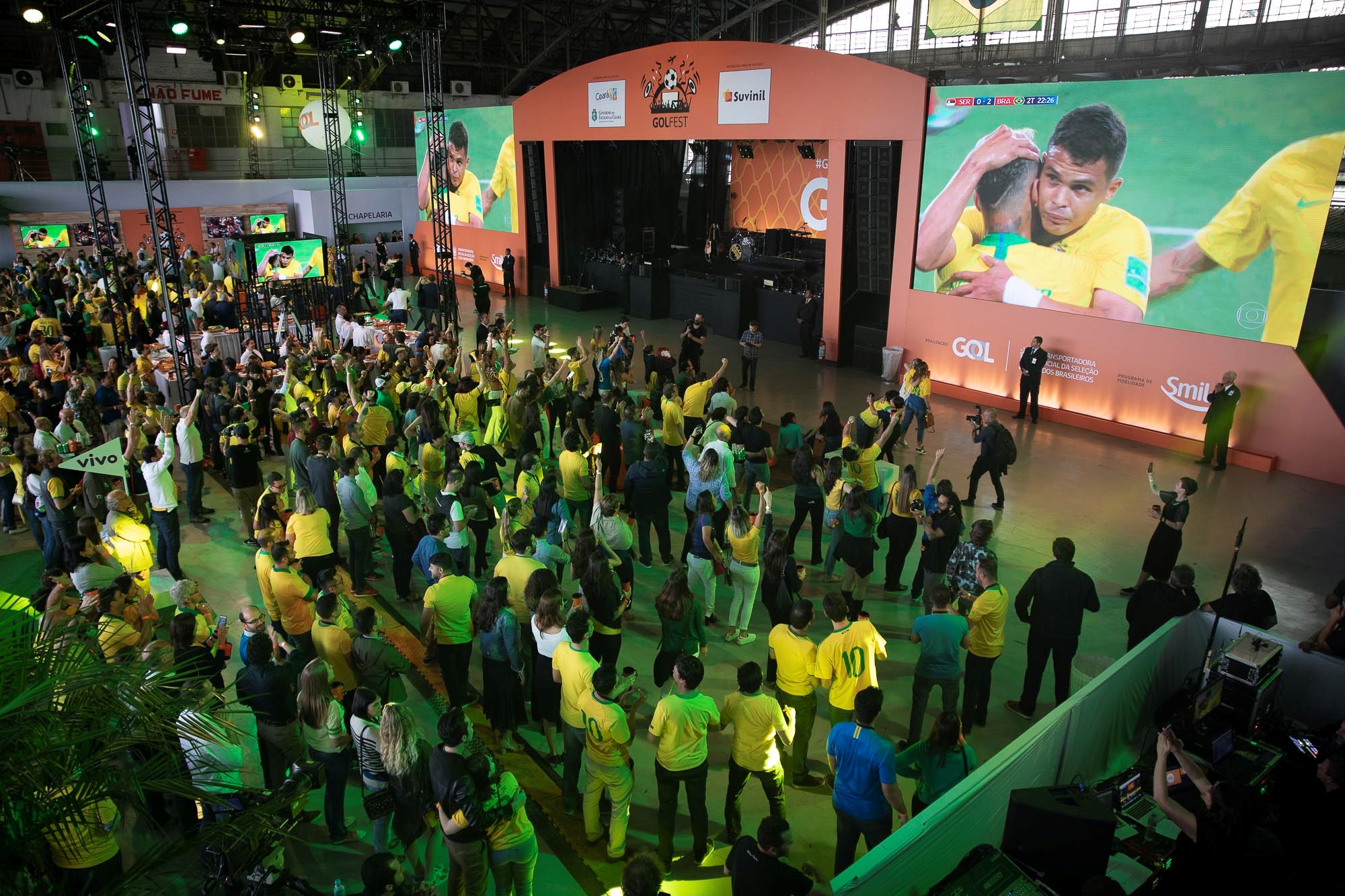 GolFest reúne torcedores em festa no hangar em São Paulo