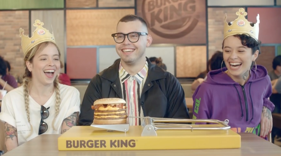 Em nova campanha da DAVID, Burger King desafia os consumidores