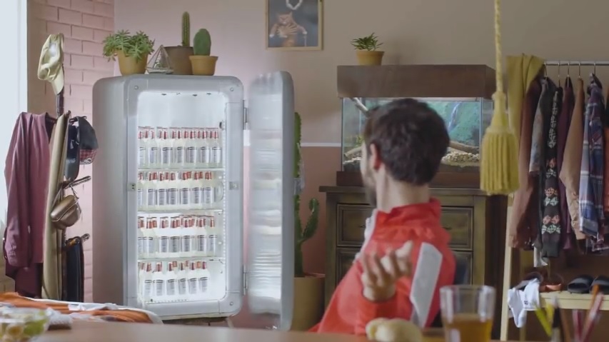 Smirnoff Ice lança campanha para apresentar nova embalagem