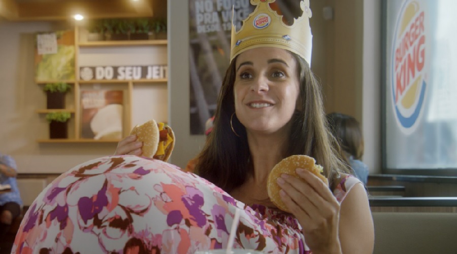 Ícone da internet volta para participar de campanha do Burger King