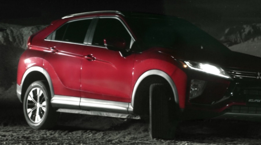 Em campanha, Mitsubishi Motors leva carro à lua para apresentar novo SUV