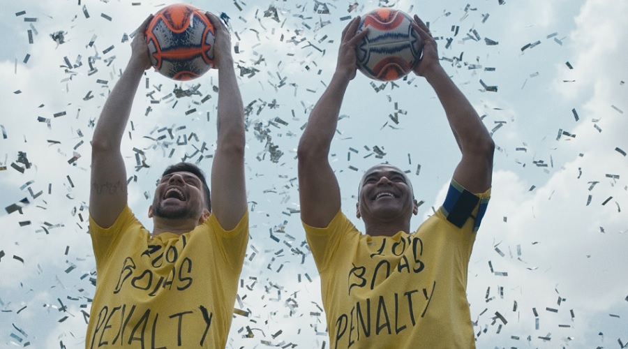 Cafu estrela nova campanha da Penalty “Bola é Penalty”