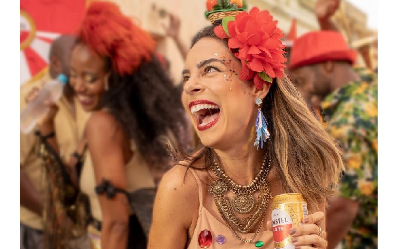 Amstel patrocina principais festas, blocos e ensaios do Carnaval de SP