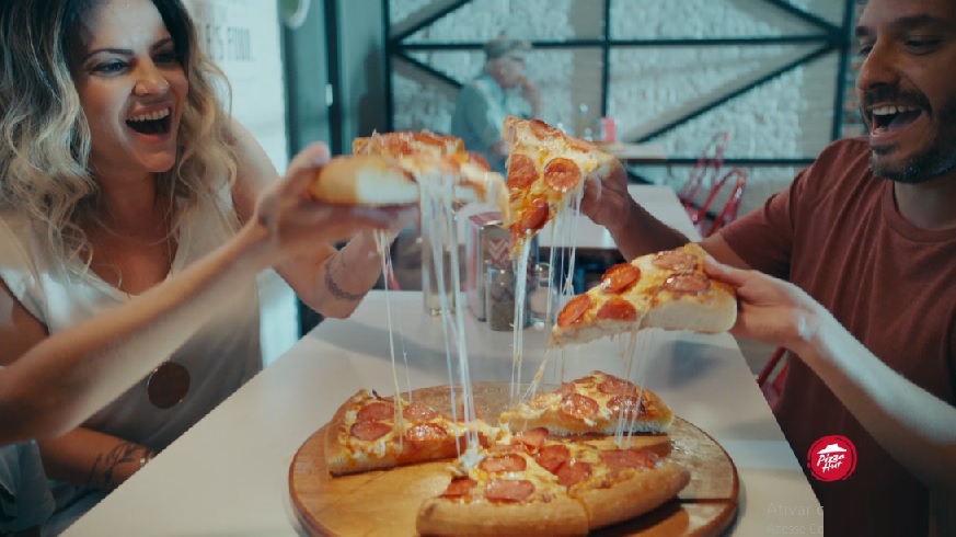 Pizza Hut aposta em campanha de pizza grande por R$ 39,90