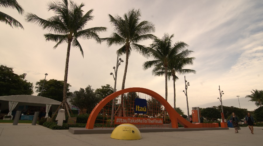 Itaú colore o Miami Open 2019 de laranja com ativações e ações especiais