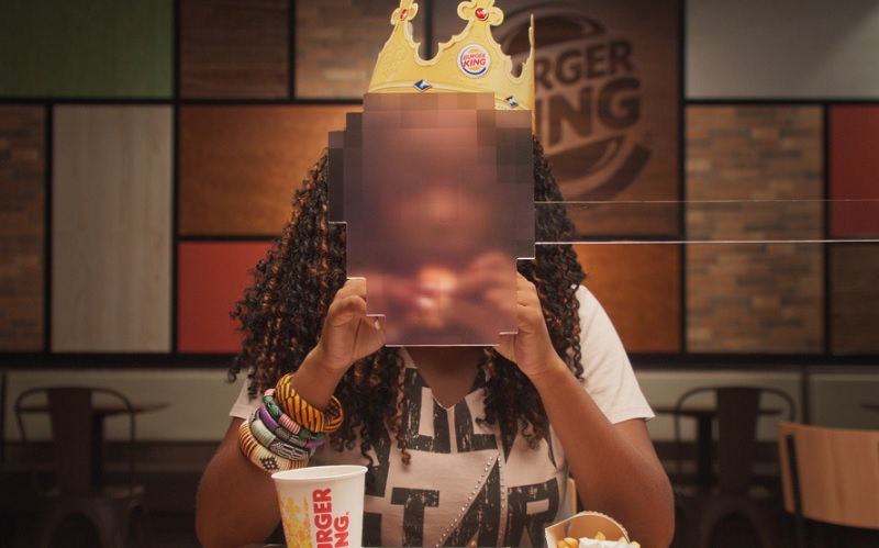 Burger King apresenta novo Mega Stacker Mafioso