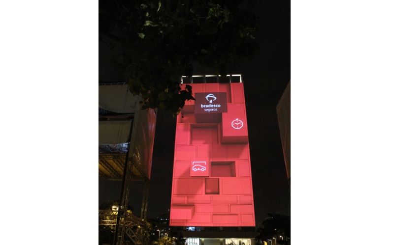 Bradesco Seguros homenageia o Rio de Janeiro com projeção mapeada em sua nova sede