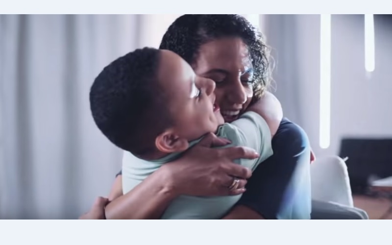 Icatu Seguros reforça o conceito de proteção entre pais e filhos em nova campanha