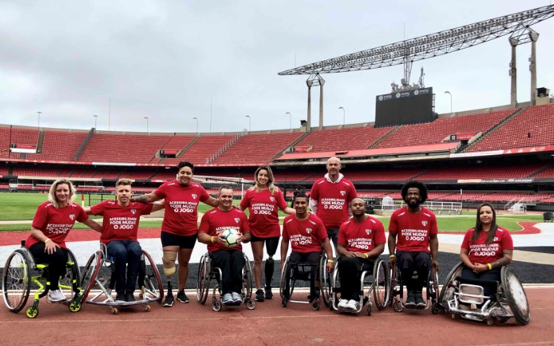 Em ação criada pela DAVID, Gandulas Cadeirantes dão show de inclusão durante partida do Brasileirão
