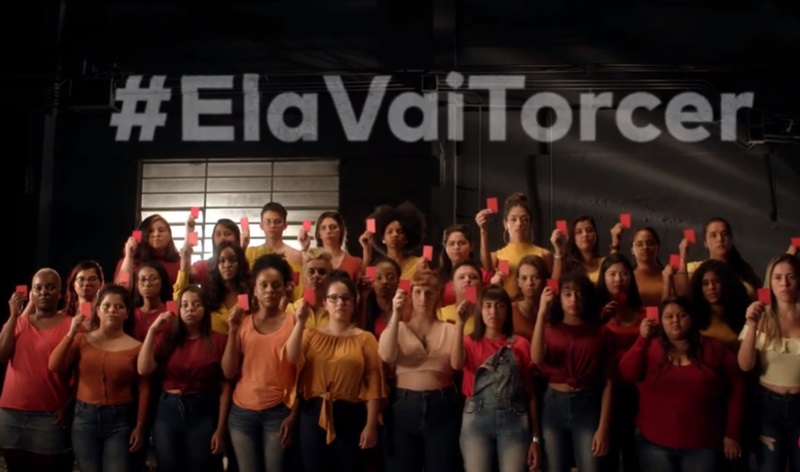 Mastercard lança campanha em apoio ao direito das mulheres torcerem nos estádios de futebol
