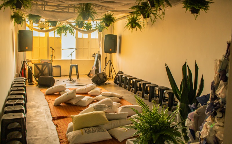 Casa Tropical Devassa promove programação cultural gratuita no Rio Vermelho