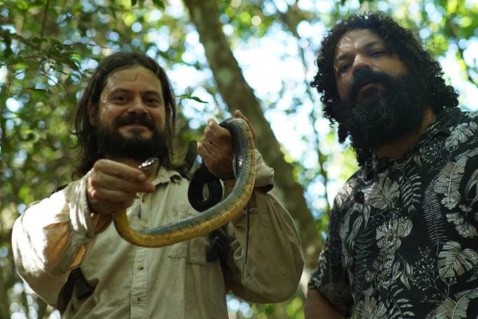 National Geographic lança série sobre dupla de biólogos em busca de cobras brasileiras