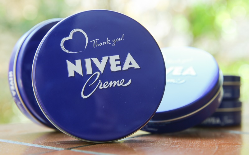 Nivea produz edição especial do Nivea Creme para doar aos profissionais de saúde