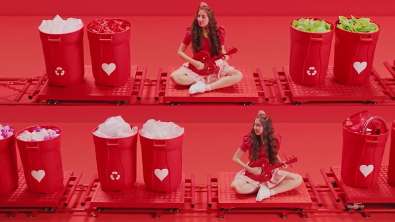 Nestlé lança “Clipe Reciclável” com cenário em plástico