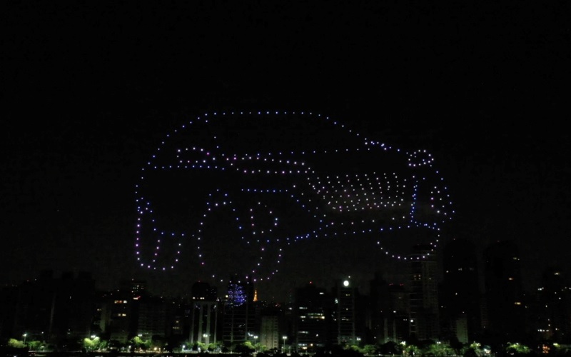 Nissan ilumina o céu de São Paulo com 400 drones em live para lançamento do novo Nissan Kicks