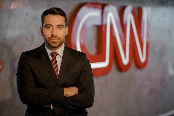 CNN contrata Gustavo Uribe