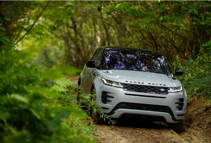 Jaguar Land Rover anuncia retomada da produção do Range Rover Evoque no Brasil