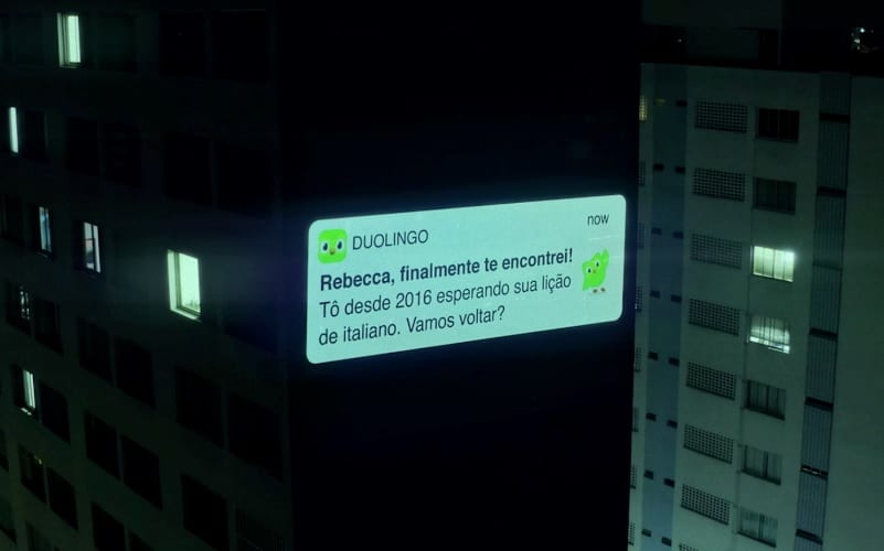 Duolingo surpreende alunos brasileiros com a maior notificação push do mundo