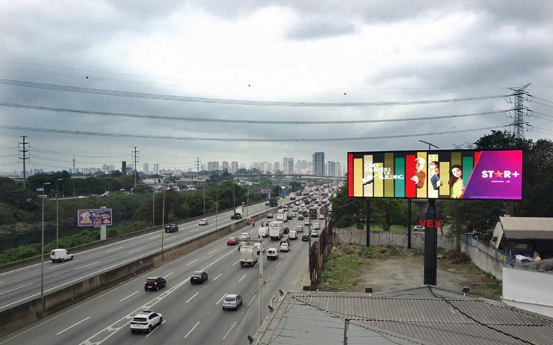 VEX acaba de instalar mais um painel LED na grande São Paulo
