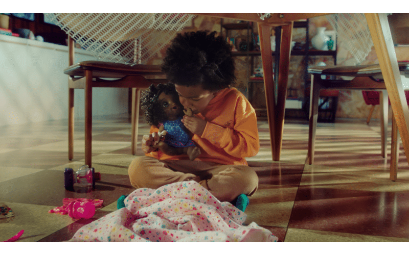 Baby Alive traz boneca para reflexão sobre cuidado na terceira idade