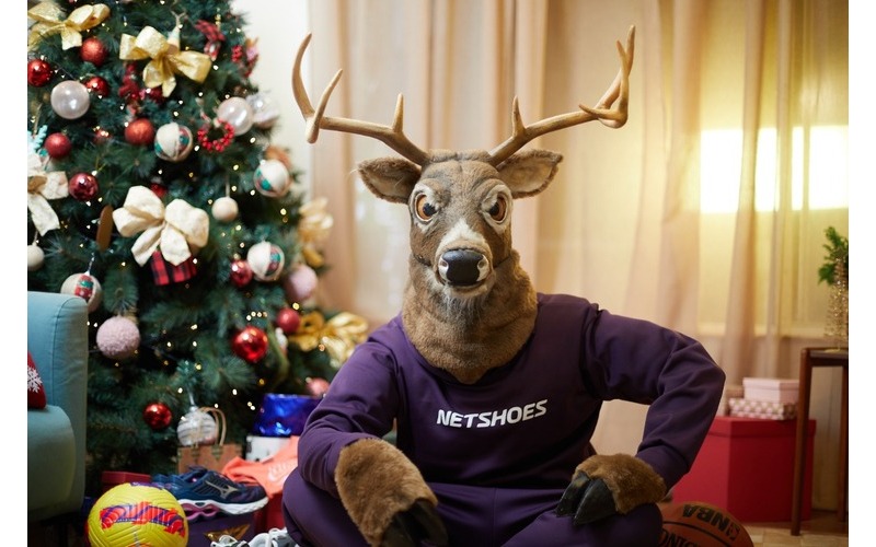 Netshoes lança nova campanha de Natal com rena