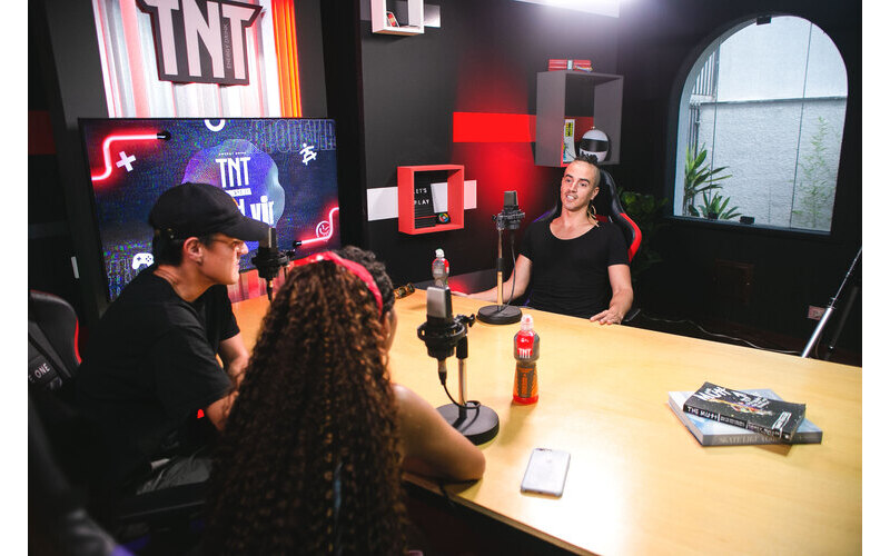 TNT Energy Drink lança série de podcasts com atletas do skate e surfe