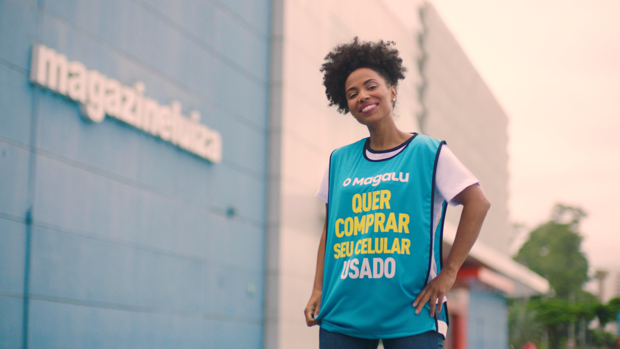 Magalu compra celulares usados em promoção Smartphoniza Brasil