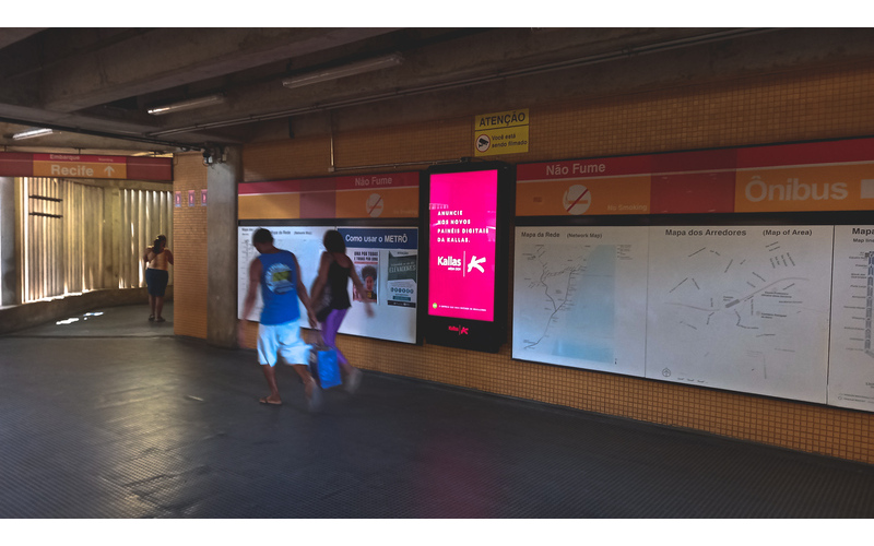 Metrô do Recife ganha espaços publicitários digitais